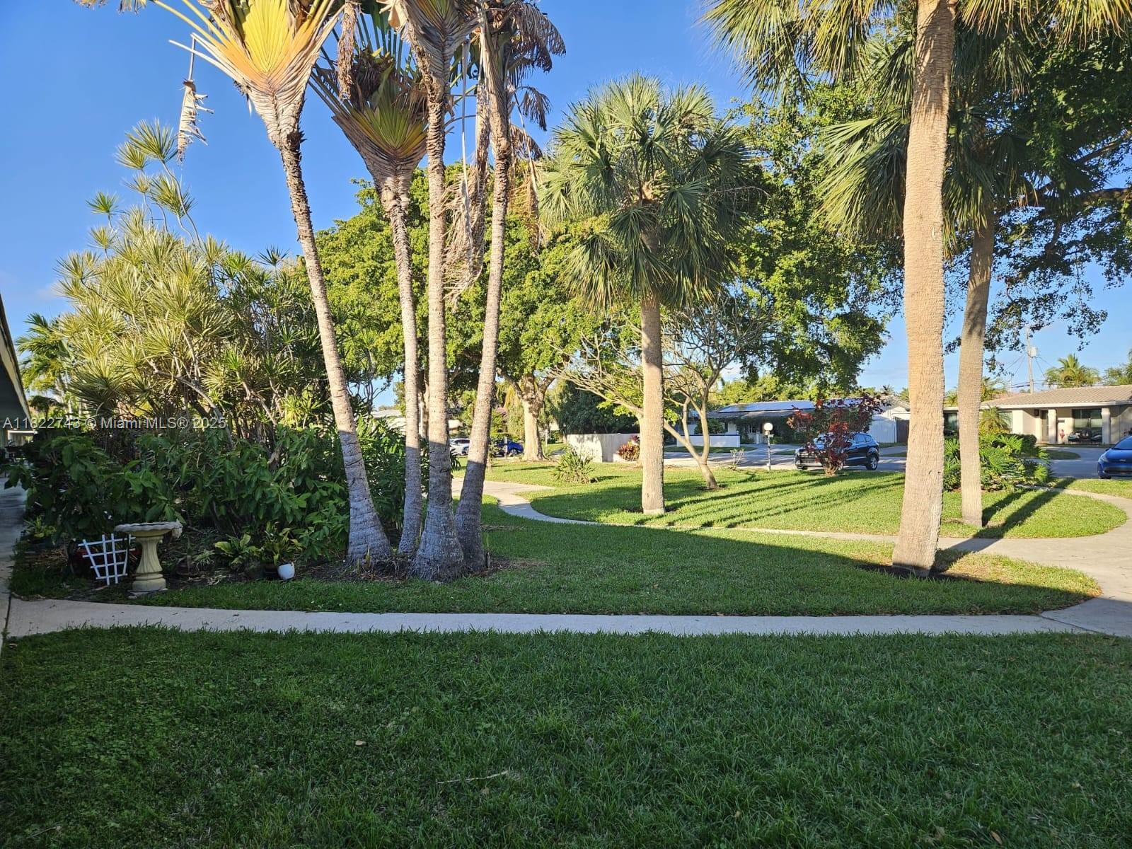 VENETIAN ISLES CO-OP - Residential