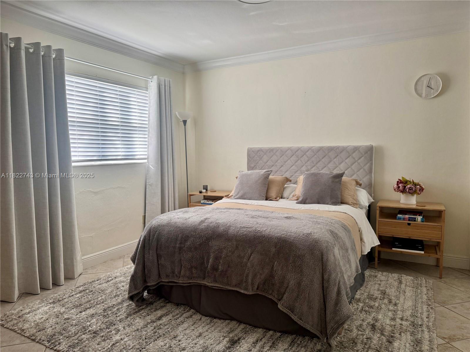 VENETIAN ISLES CO-OP - Residential