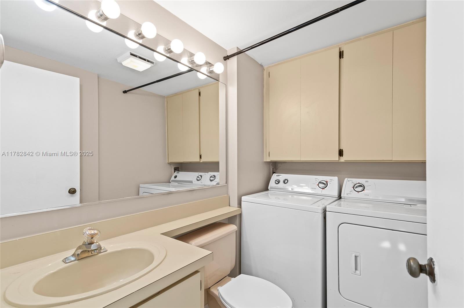 855 Blue Ridge Cir 855