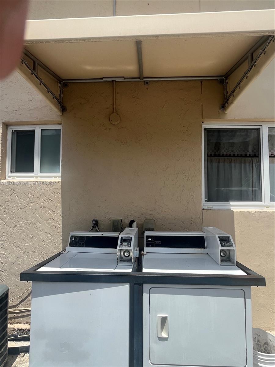 EVANSTON HEIGHTS - Residential Income