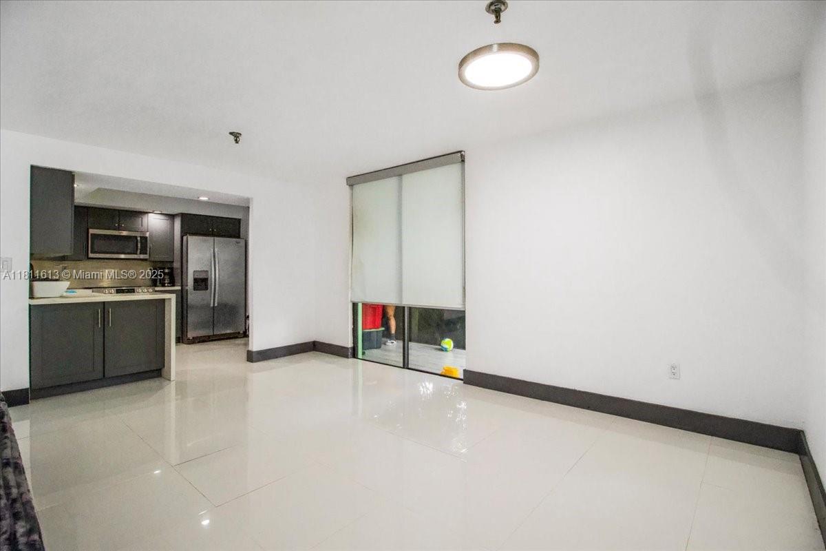 COCO WOOD CONDO - Residential