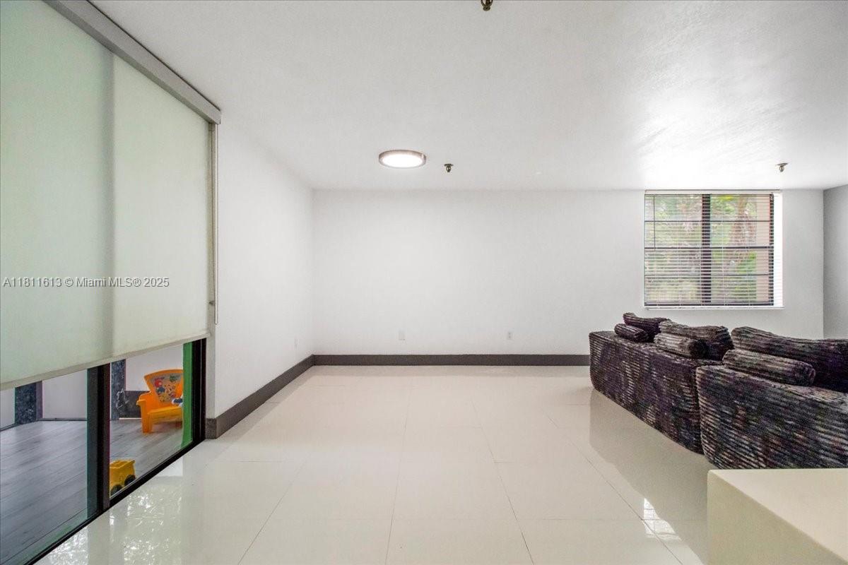 COCO WOOD CONDO - Residential