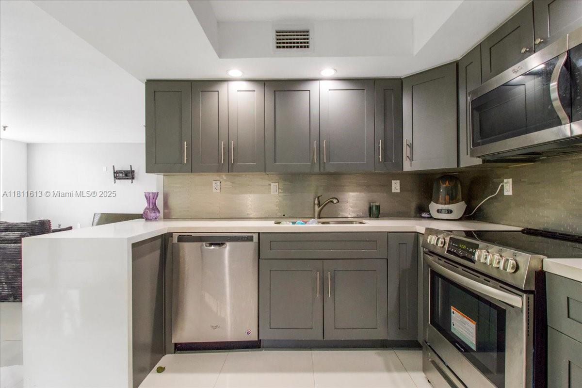COCO WOOD CONDO - Residential