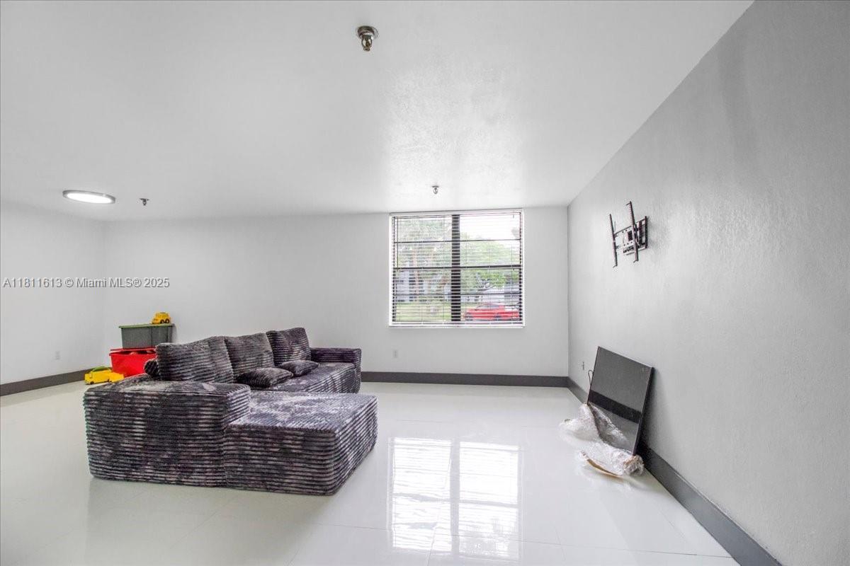 COCO WOOD CONDO - Residential