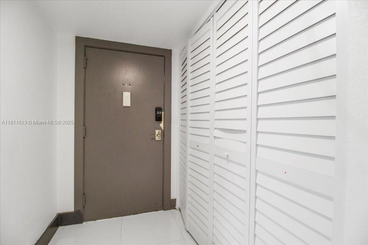 COCO WOOD CONDO - Residential