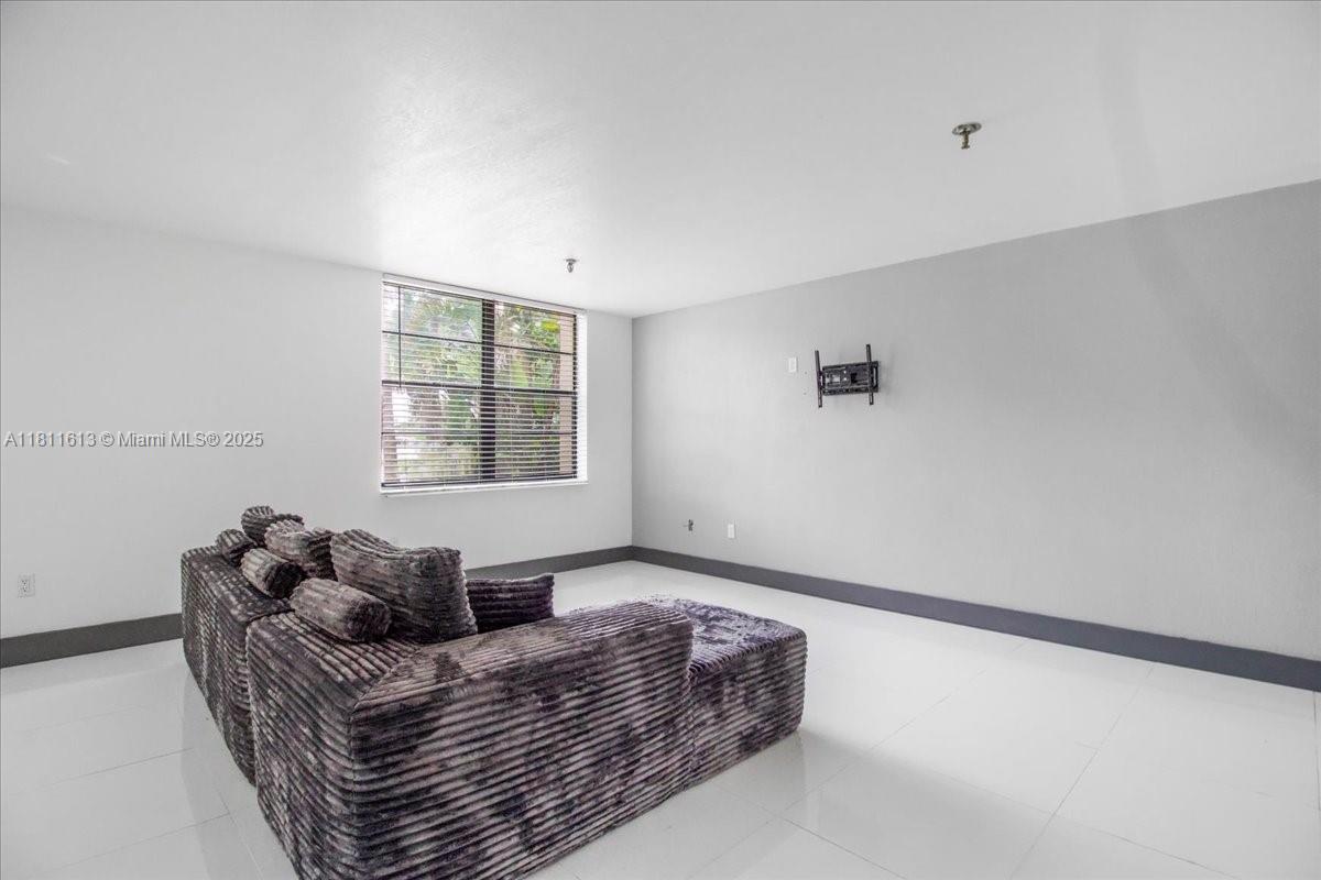COCO WOOD CONDO - Residential