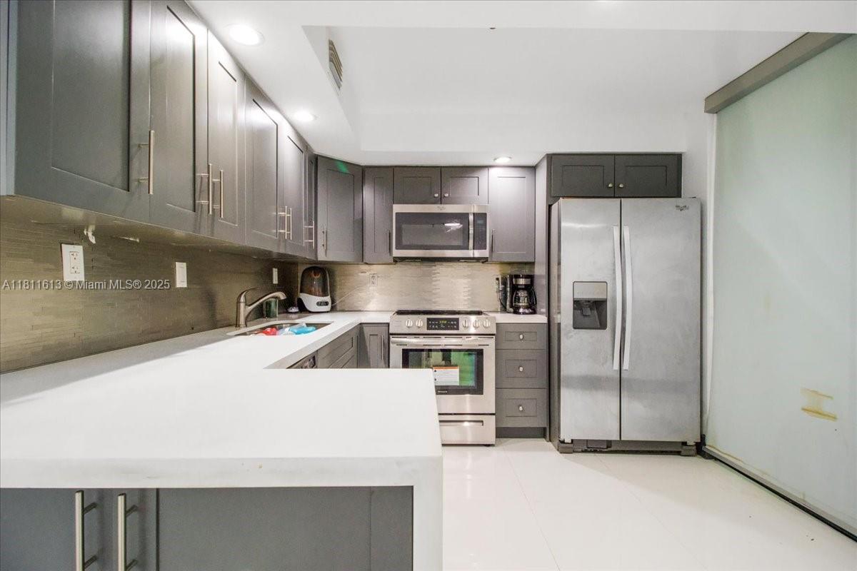 COCO WOOD CONDO - Residential