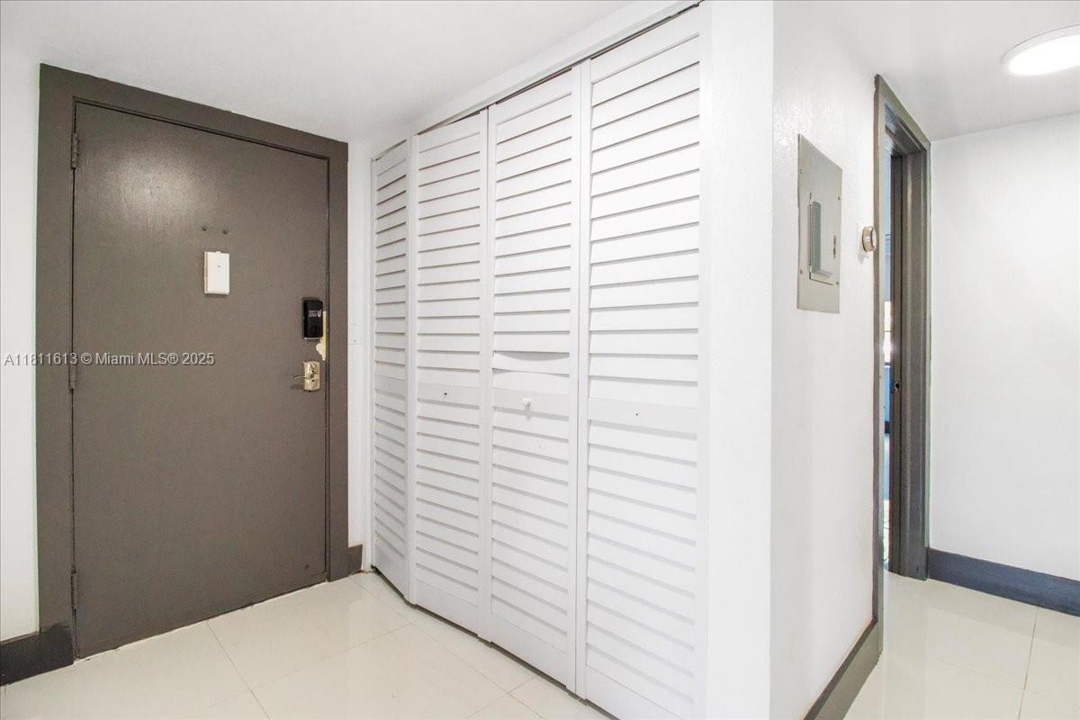 COCO WOOD CONDO - Residential