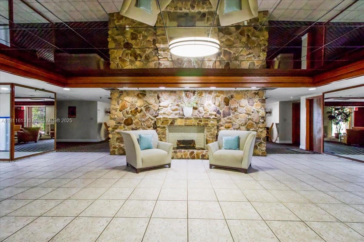 COCO WOOD CONDO - Residential