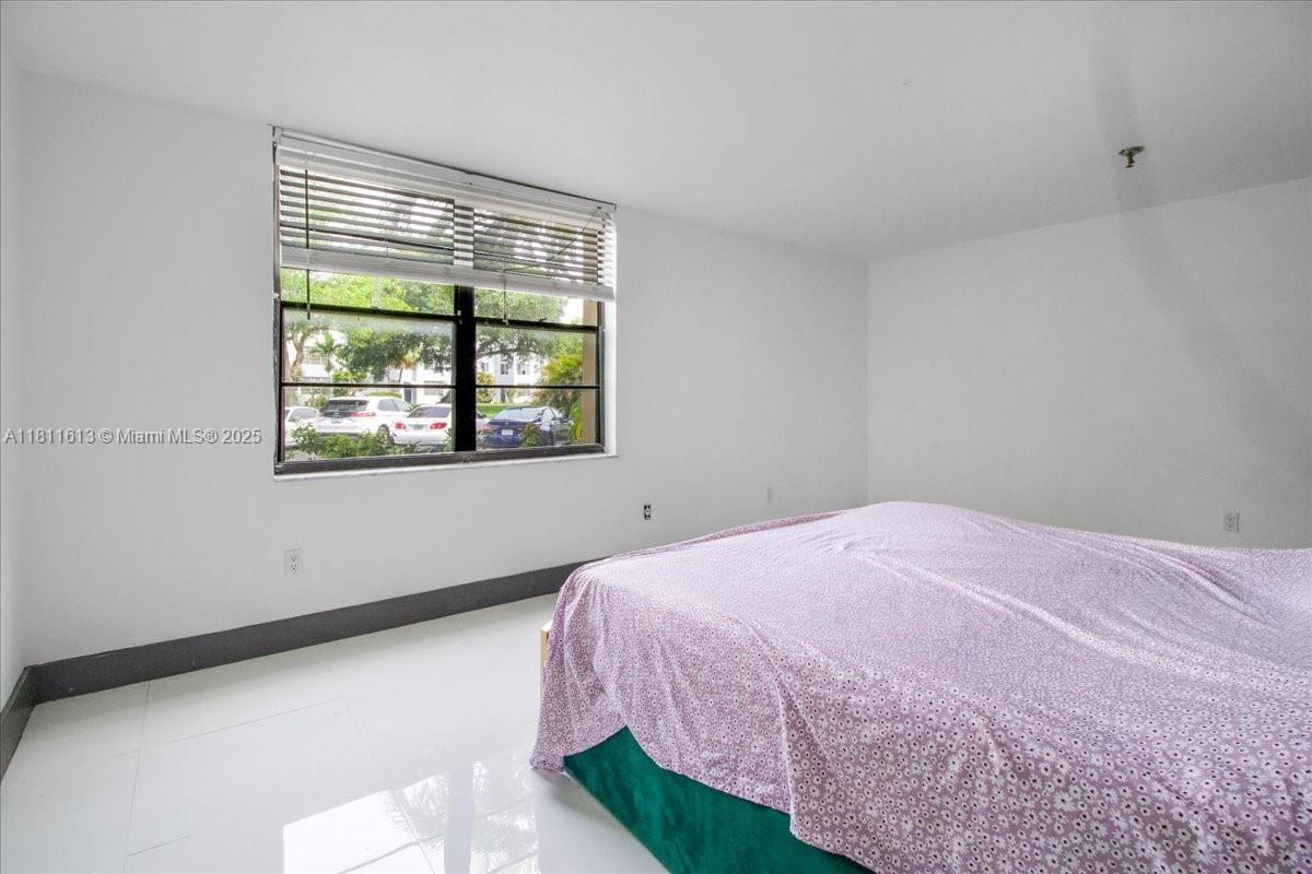 COCO WOOD CONDO - Residential