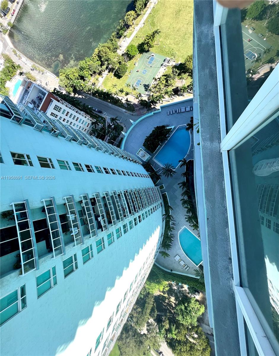 QUANTUM ON THE BAY CONDO - Residential Lease