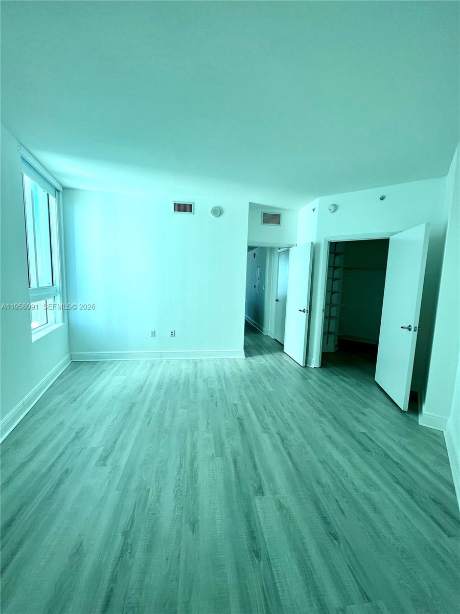 1900 N Bayshore Dr 3510