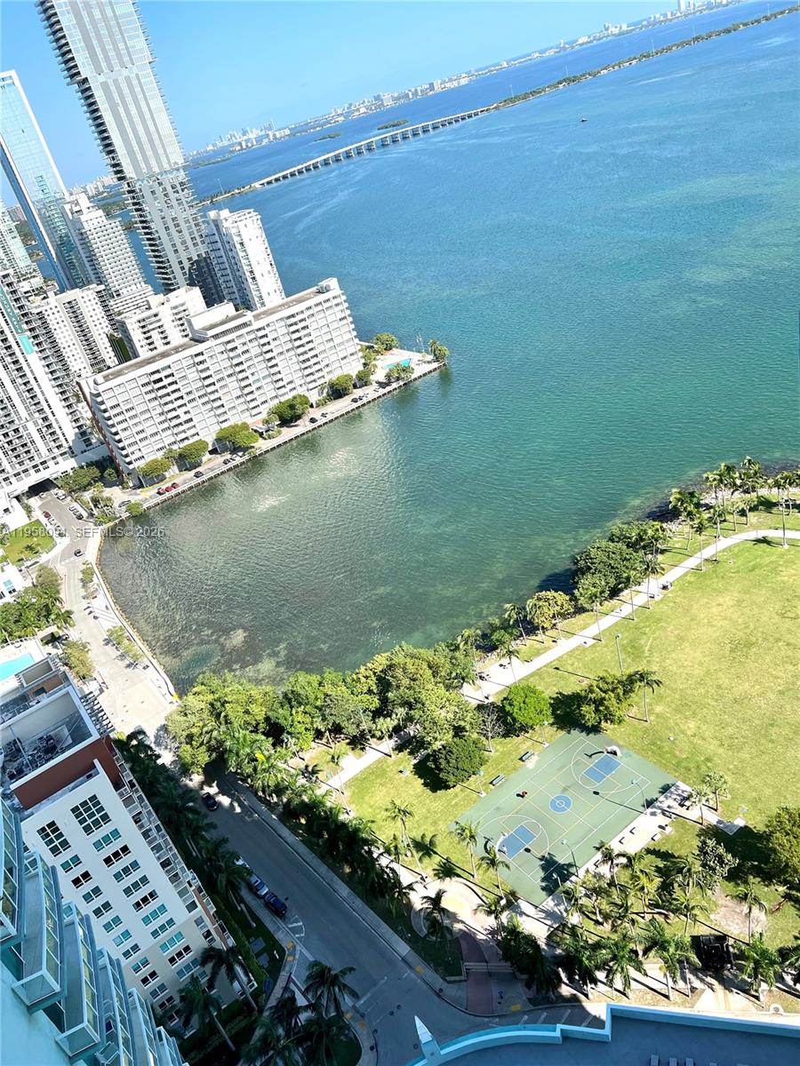 1900 N Bayshore Dr 3510