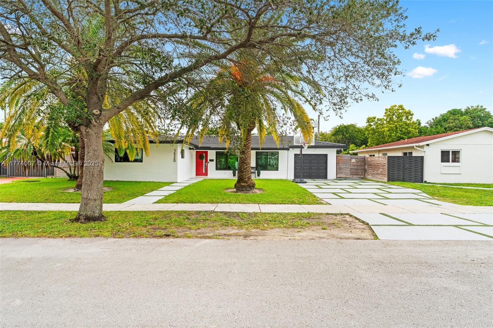 Rental Property at 1320 Sw 102nd Pl, Miami, Broward County, Florida - Bedrooms: 4 
Bathrooms: 2  - $5,500 MO.