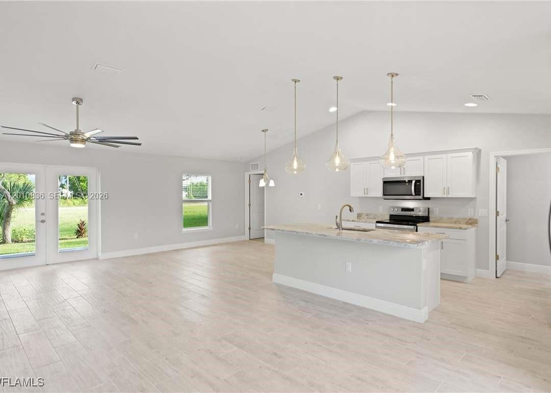CAPE CORAL UNIT 40 - Residential