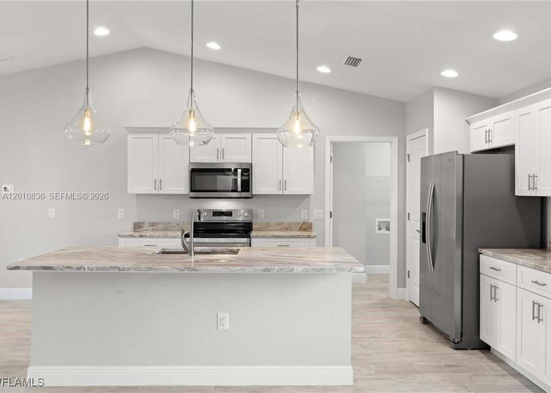 CAPE CORAL UNIT 40 - Residential