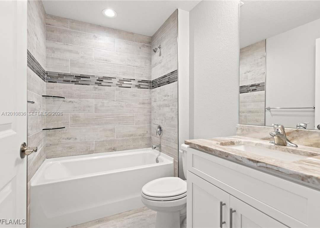 CAPE CORAL UNIT 40 - Residential