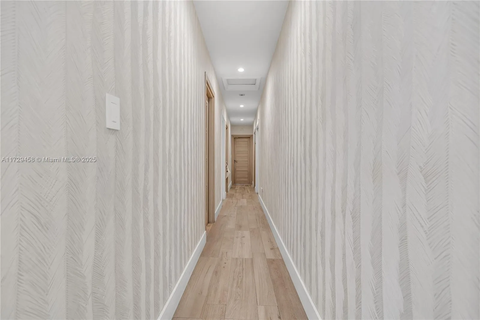 Miami, Florida 33133, United States, 3 Bedrooms Bedrooms, ,4 BathroomsBathrooms,Residential,Active,15973