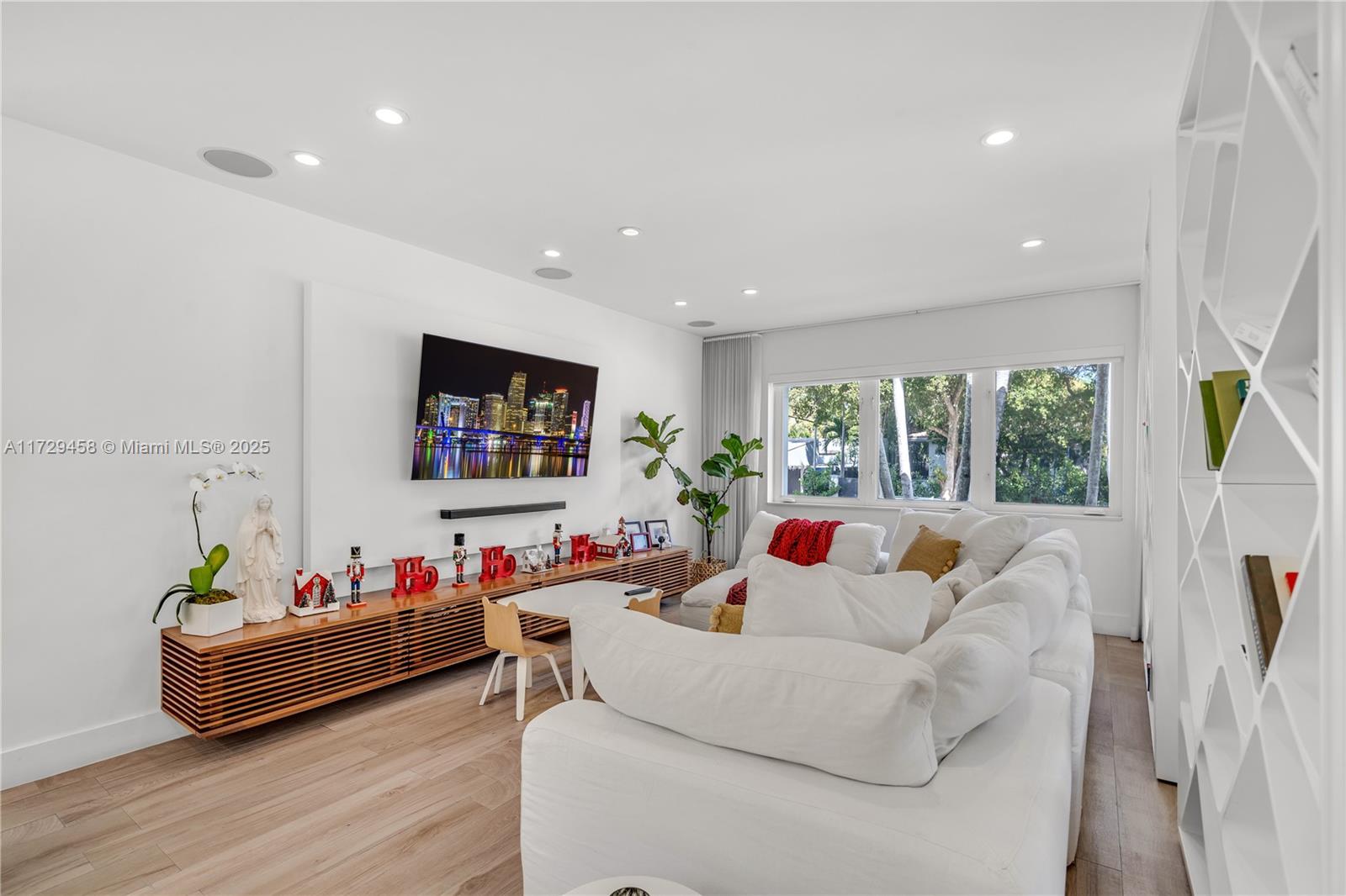 BAY HEIGHTS - Residential Lease