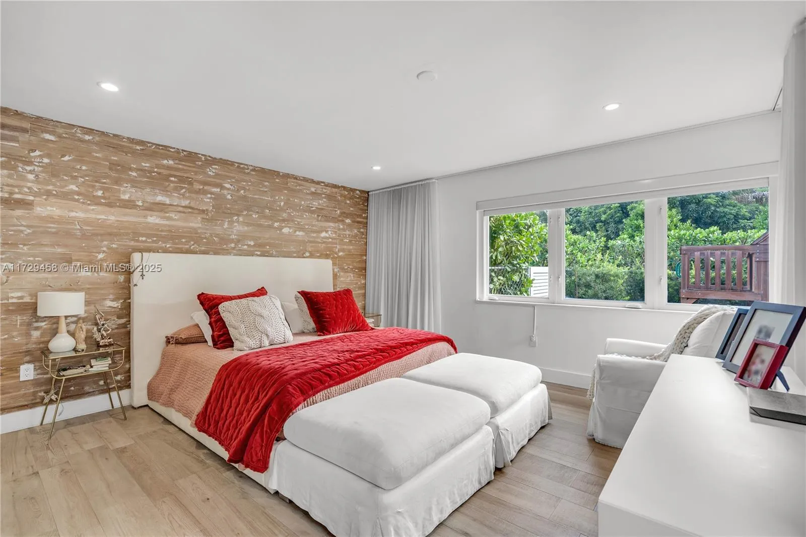 Miami, Florida 33133, United States, 3 Bedrooms Bedrooms, ,4 BathroomsBathrooms,Residential,Active,15973