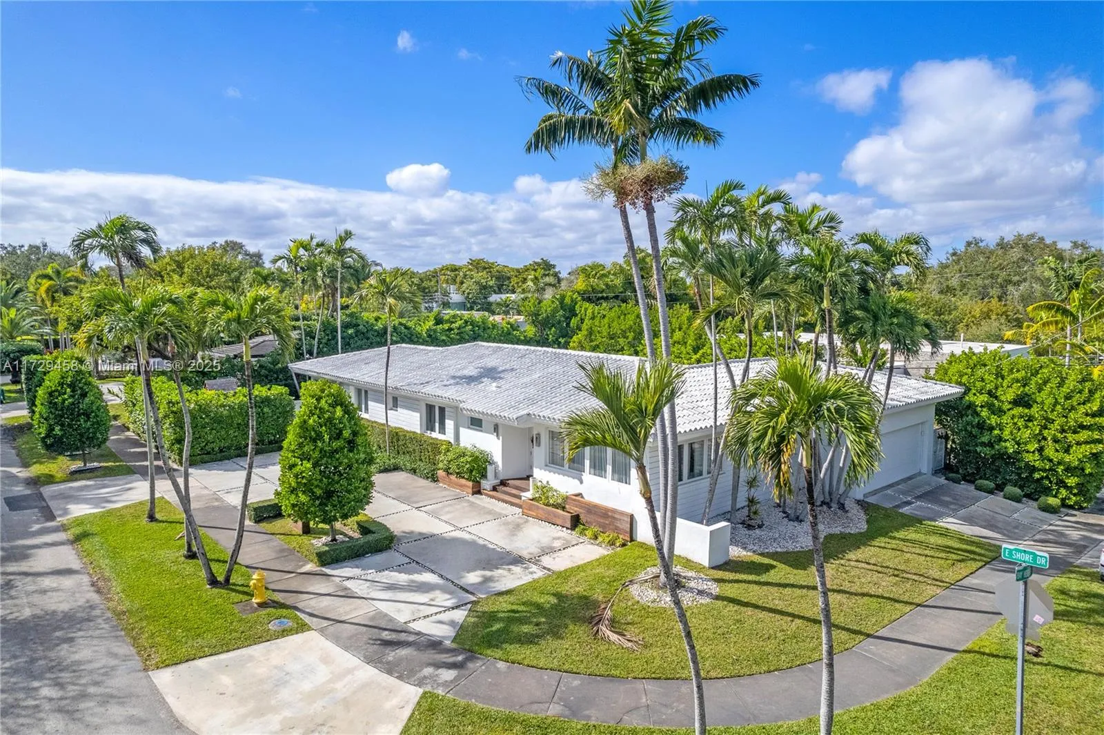 Miami, Florida 33133, United States, 3 Bedrooms Bedrooms, ,4 BathroomsBathrooms,Residential,Active,15973