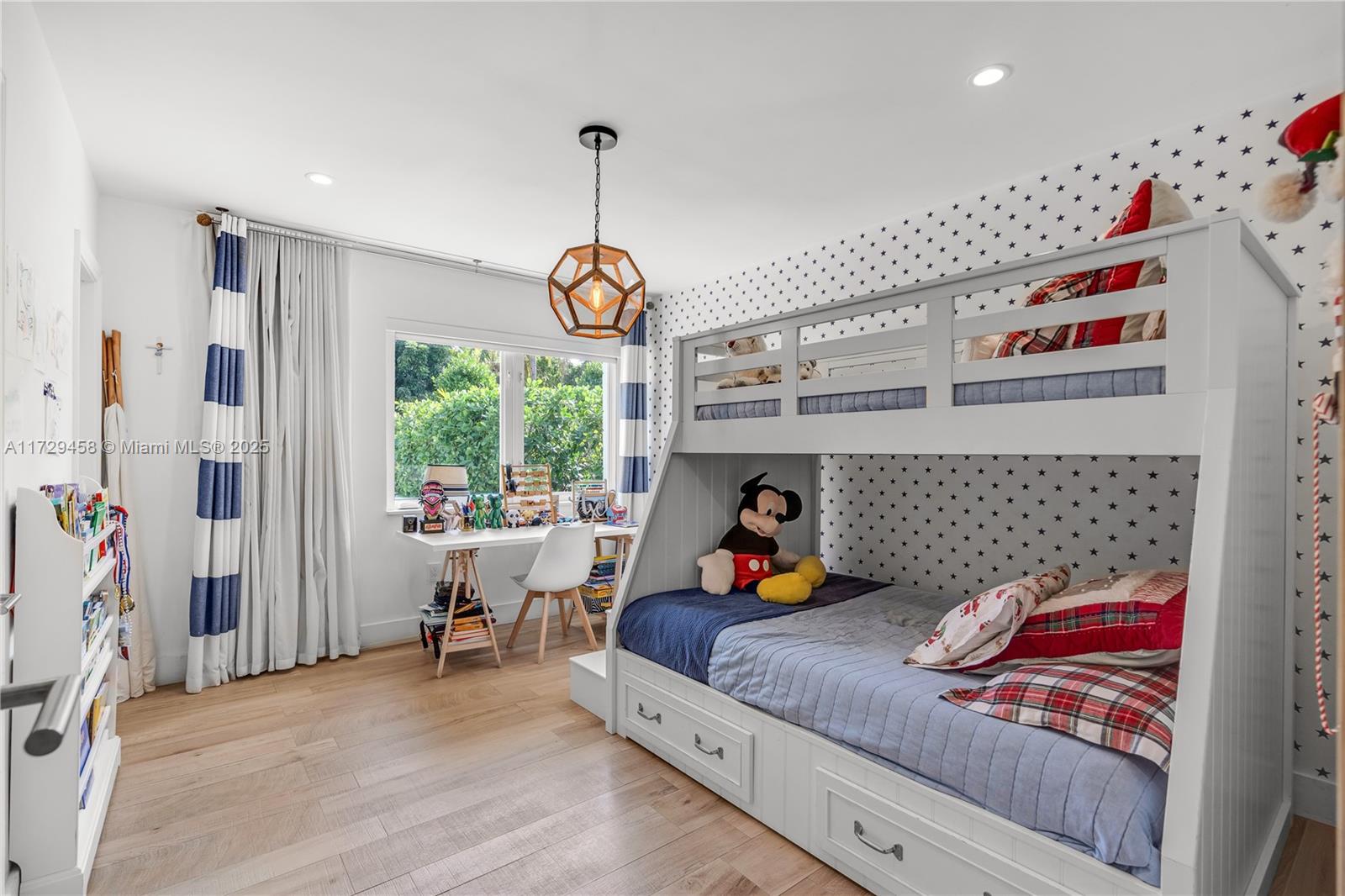 BAY HEIGHTS - Residential Lease