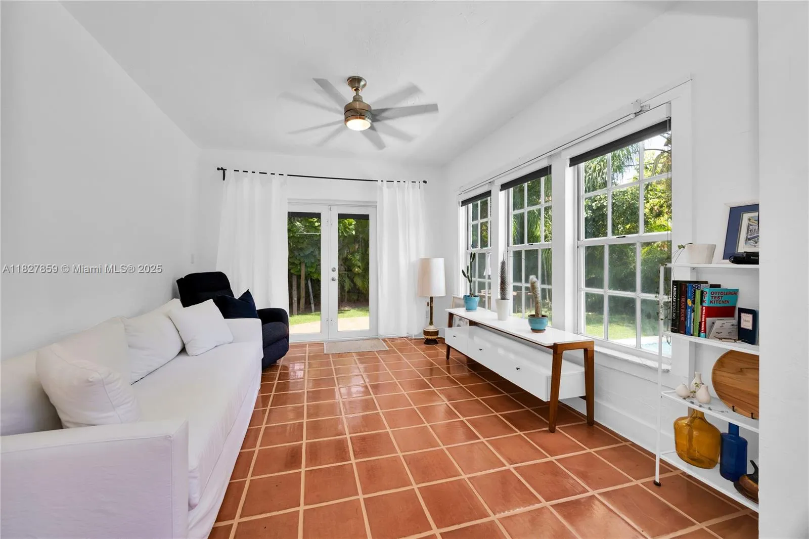 Coral Gables, Florida 33134, United States, 4 Bedrooms Bedrooms, ,4 BathroomsBathrooms,Residential,Active,157995