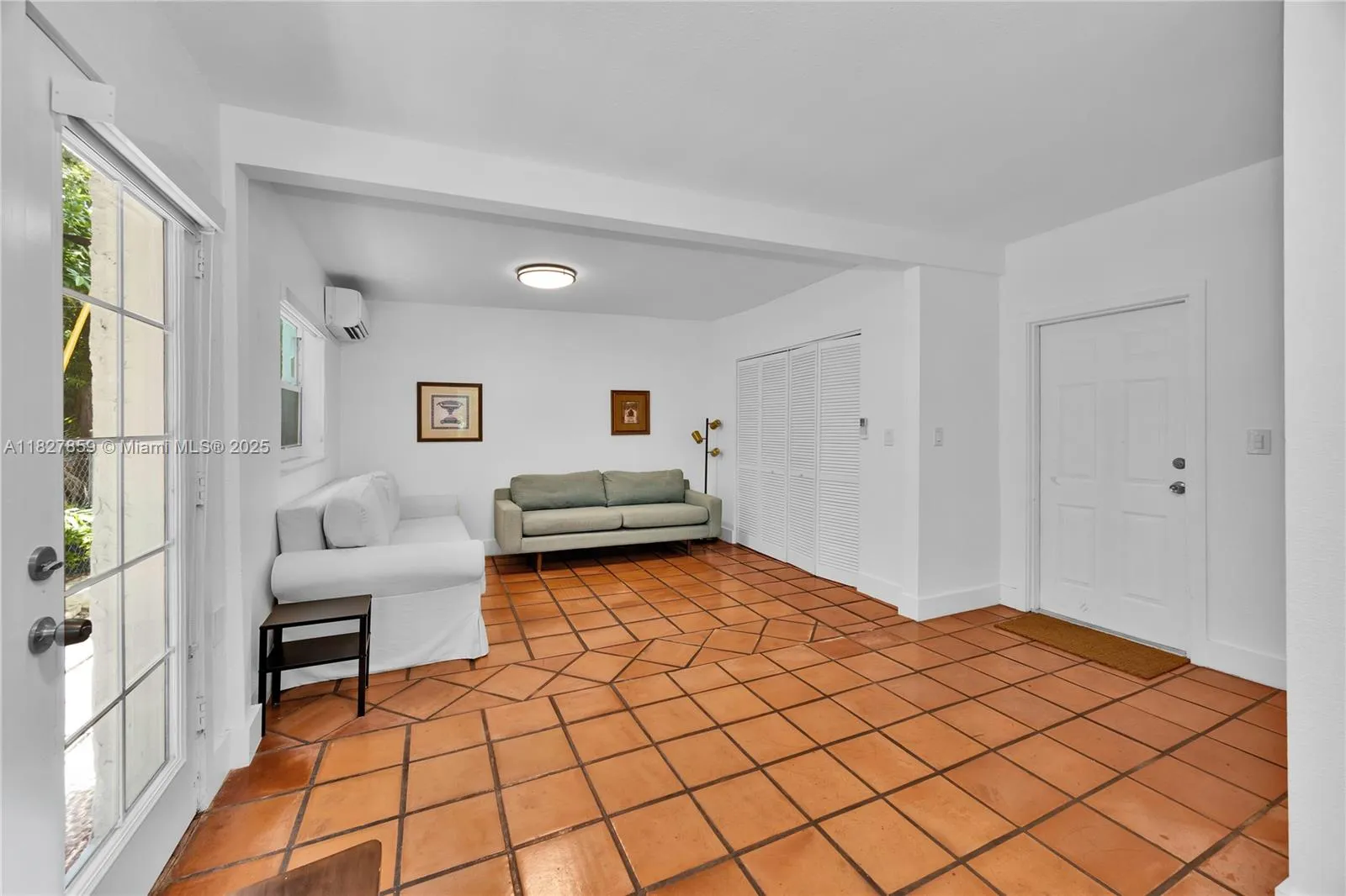 Coral Gables, Florida 33134, United States, 4 Bedrooms Bedrooms, ,4 BathroomsBathrooms,Residential,Active,157995