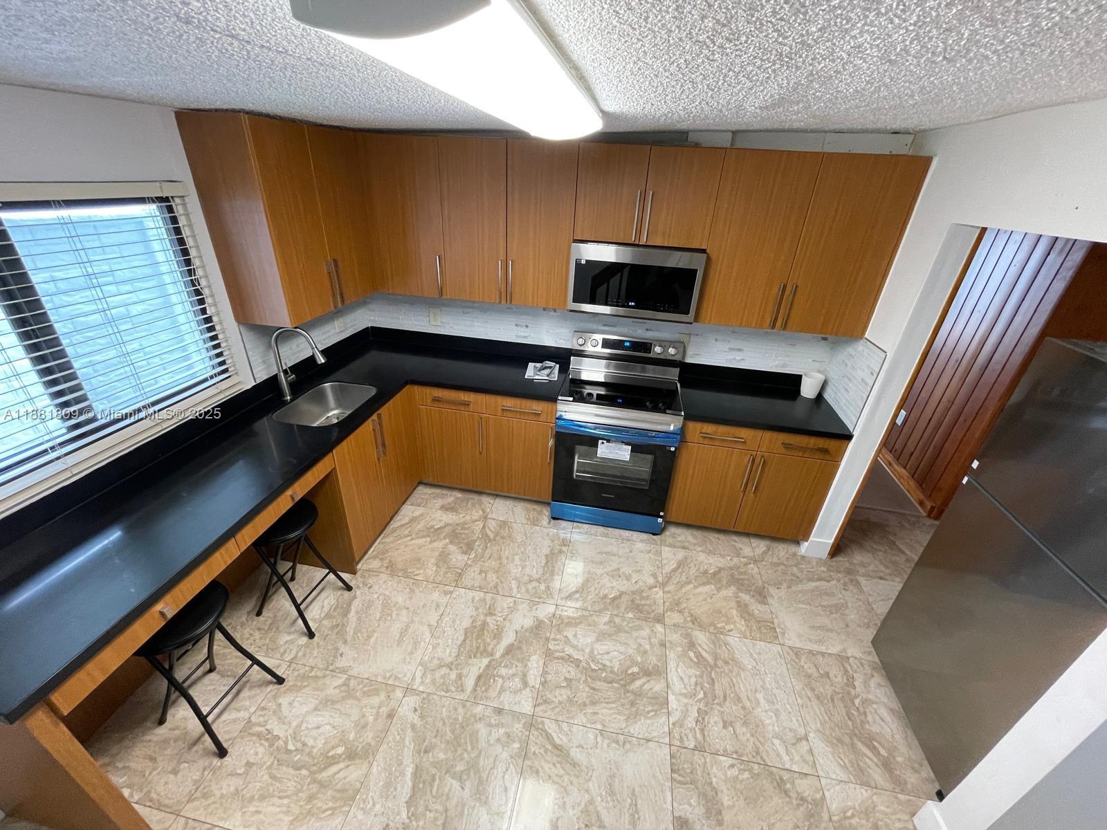 FLAGLER HILLS SUB - Residential Lease