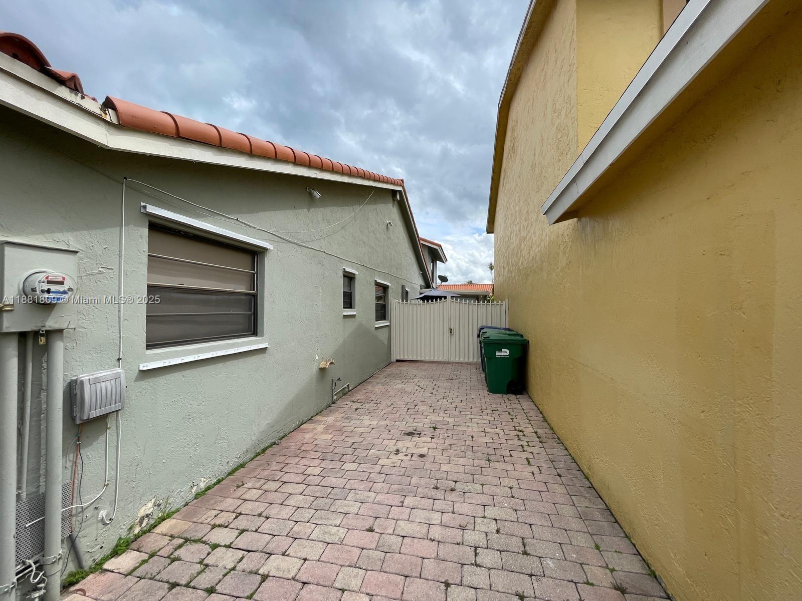 FLAGLER HILLS SUB - Residential Lease