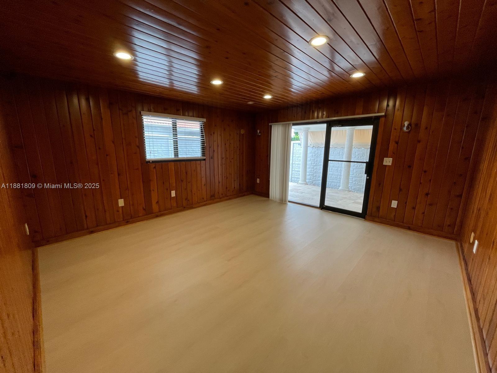 FLAGLER HILLS SUB - Residential Lease
