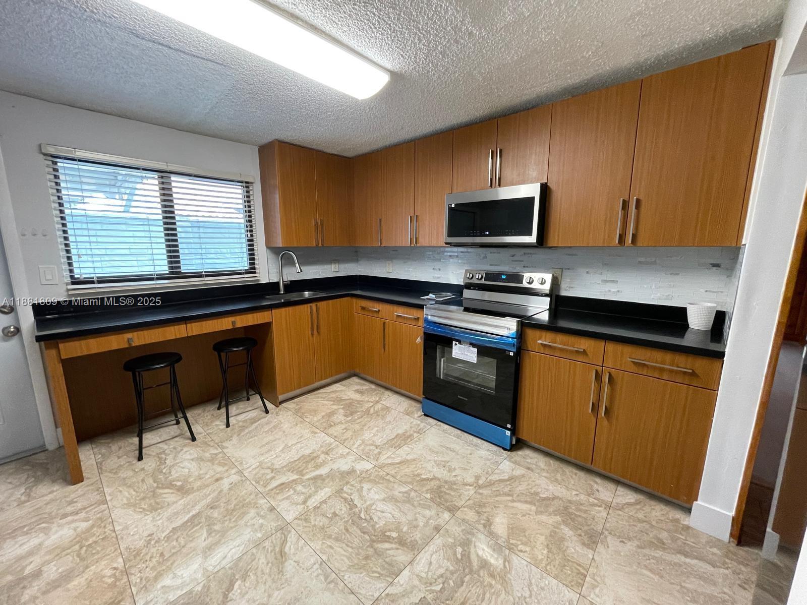 FLAGLER HILLS SUB - Residential Lease