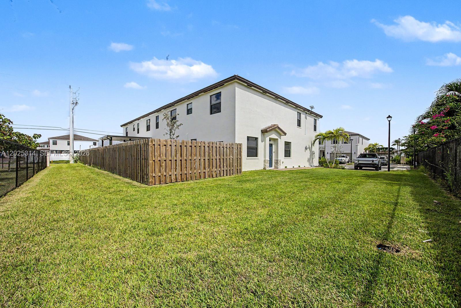 CALDWELL MARTIN TOWNHOMES - Residential