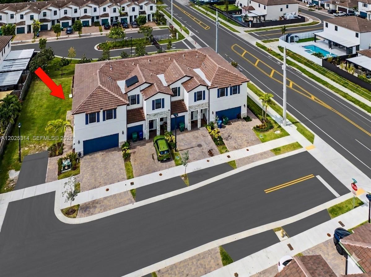CALDWELL MARTIN TOWNHOMES - Residential