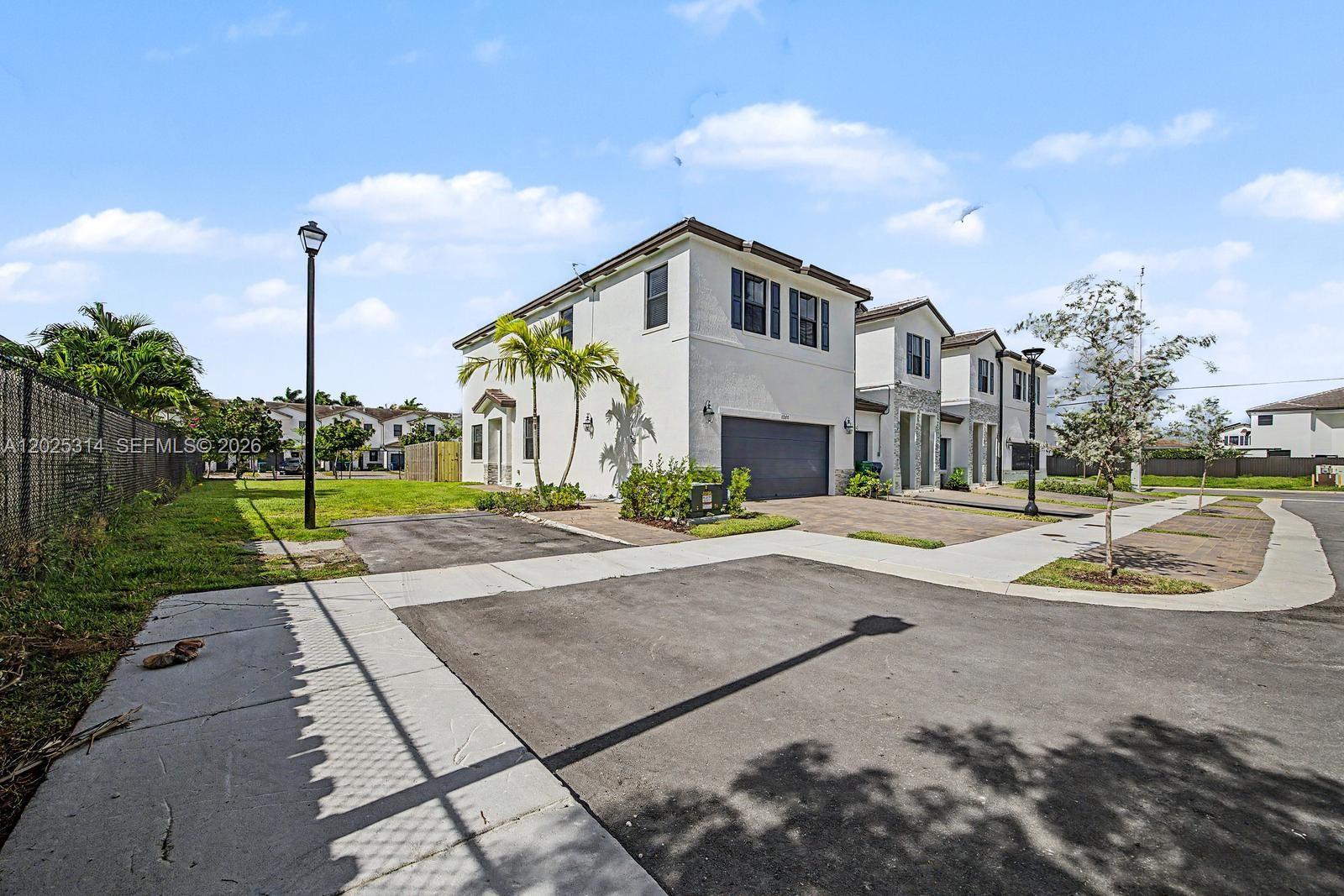 CALDWELL MARTIN TOWNHOMES - Residential