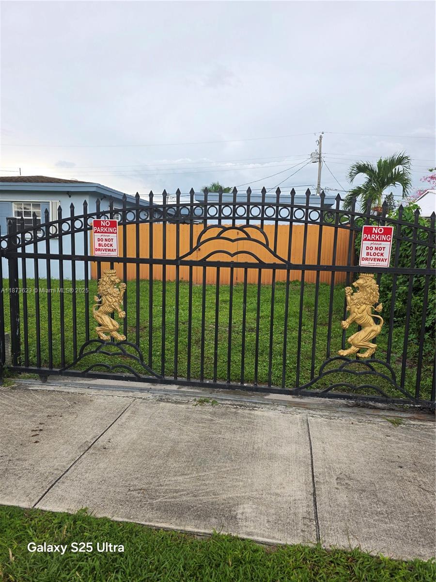 MYRTLE GROVE 1ST ADDN - Residential Lease