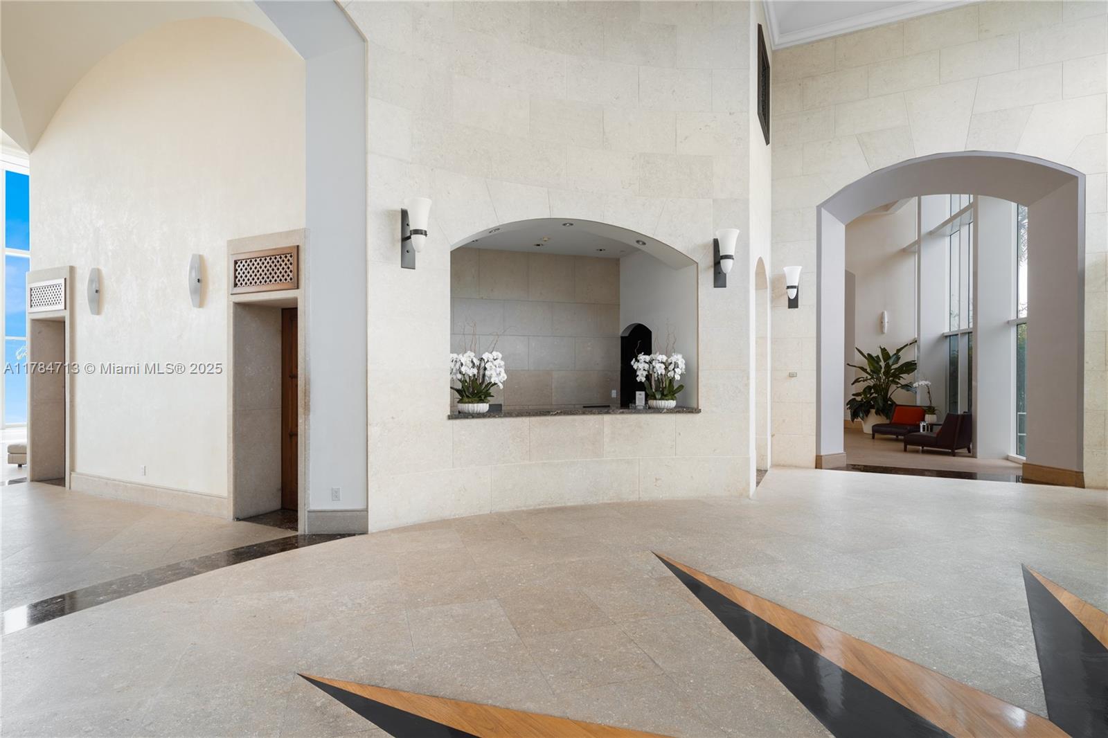 SANTA MARIA CONDO - Residential