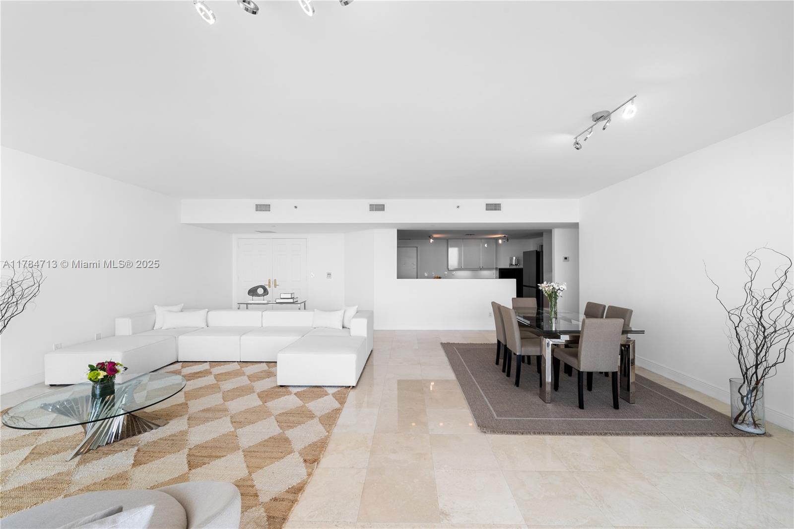 SANTA MARIA CONDO - Residential