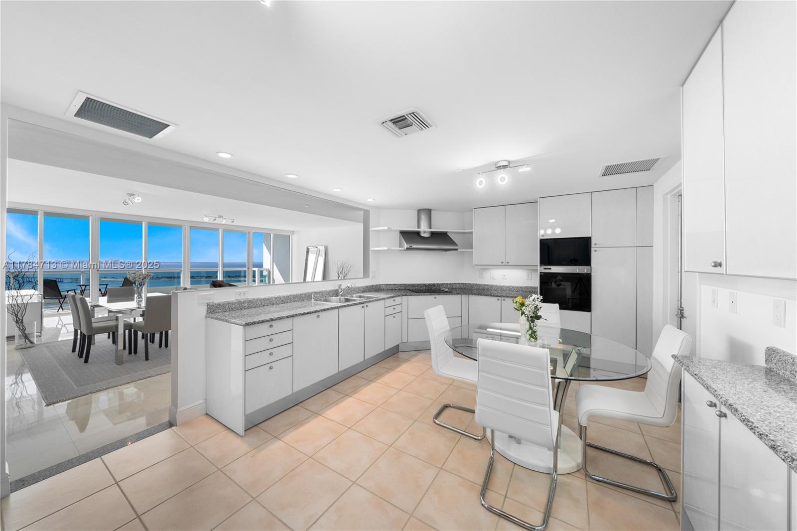 SANTA MARIA CONDO - Residential