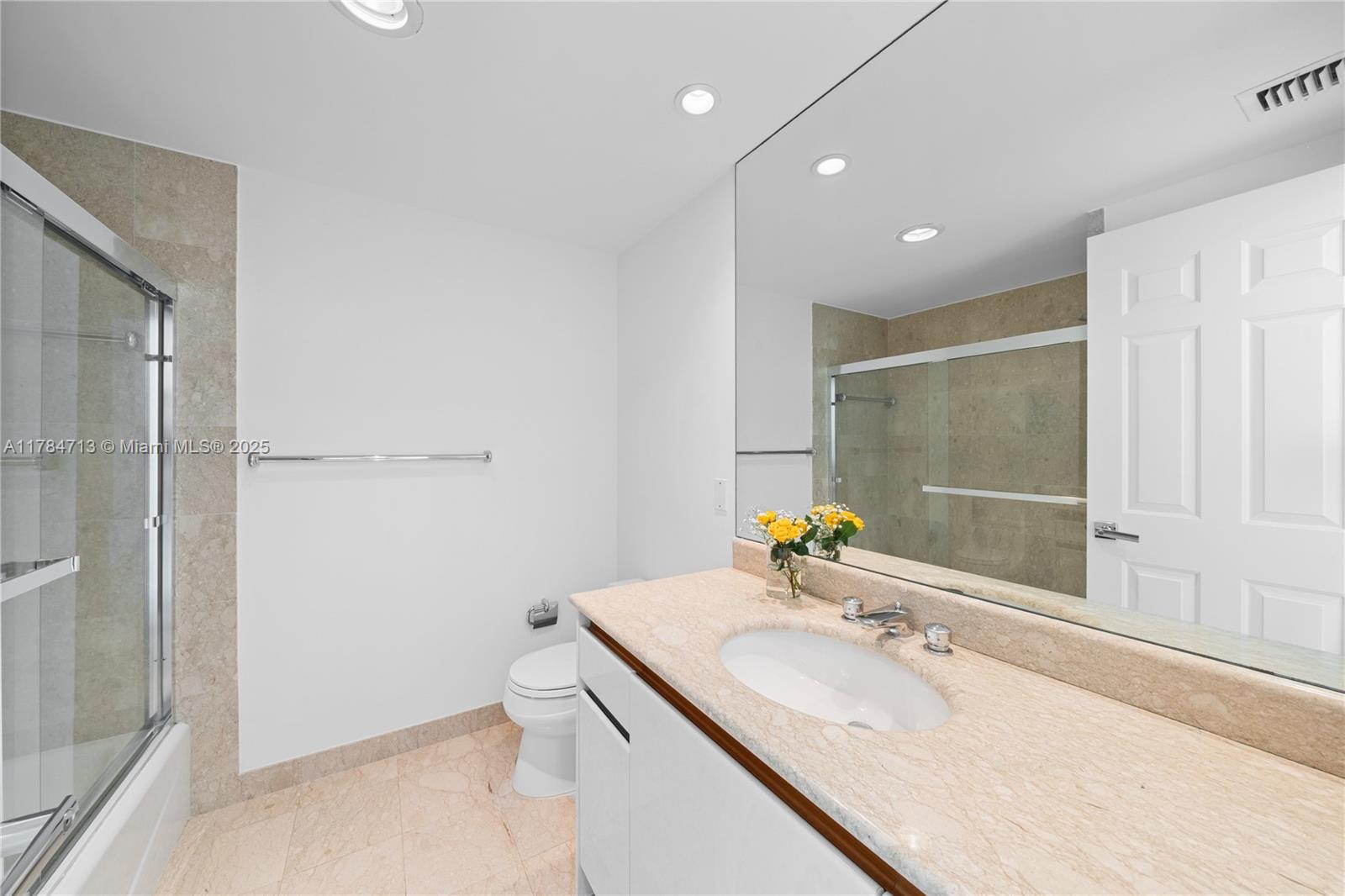 SANTA MARIA CONDO - Residential