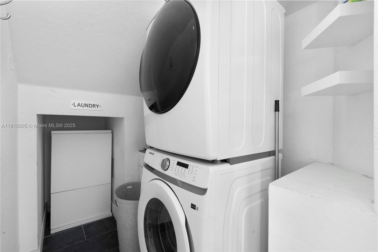 SECTOR 2-PARCELS 12 13 14 - Residential Lease