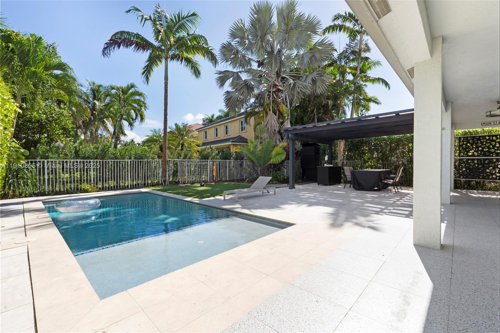 SECTOR 2-PARCELS 12 13 14 - Residential Lease