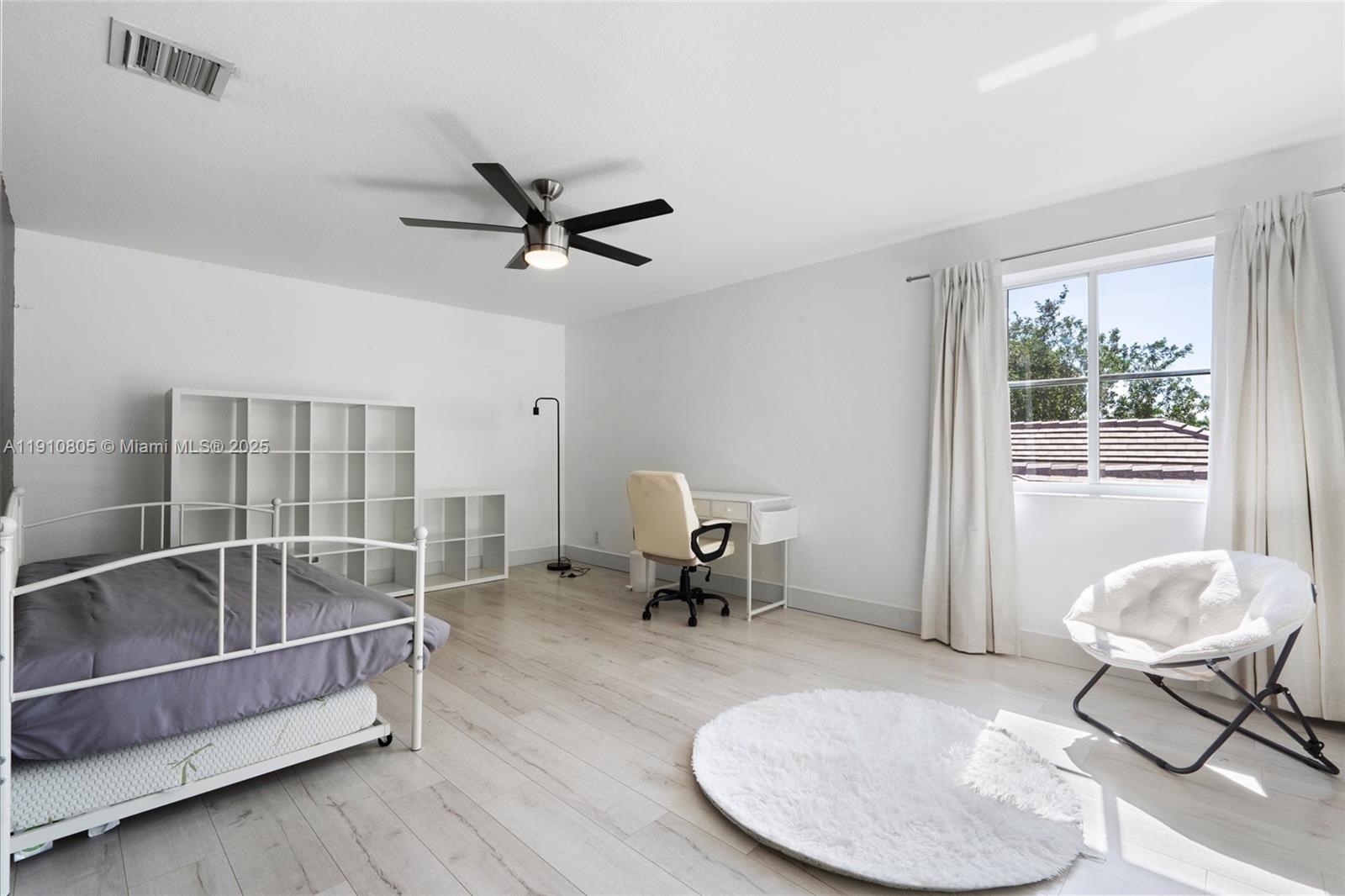 SECTOR 2-PARCELS 12 13 14 - Residential Lease