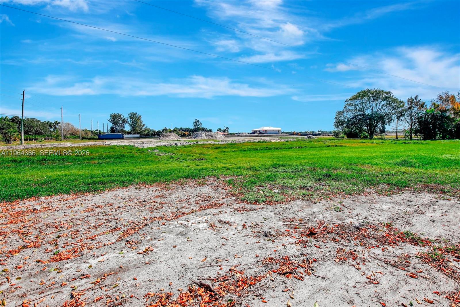 COUNTRY CLUB RANCHES SEC - Residential