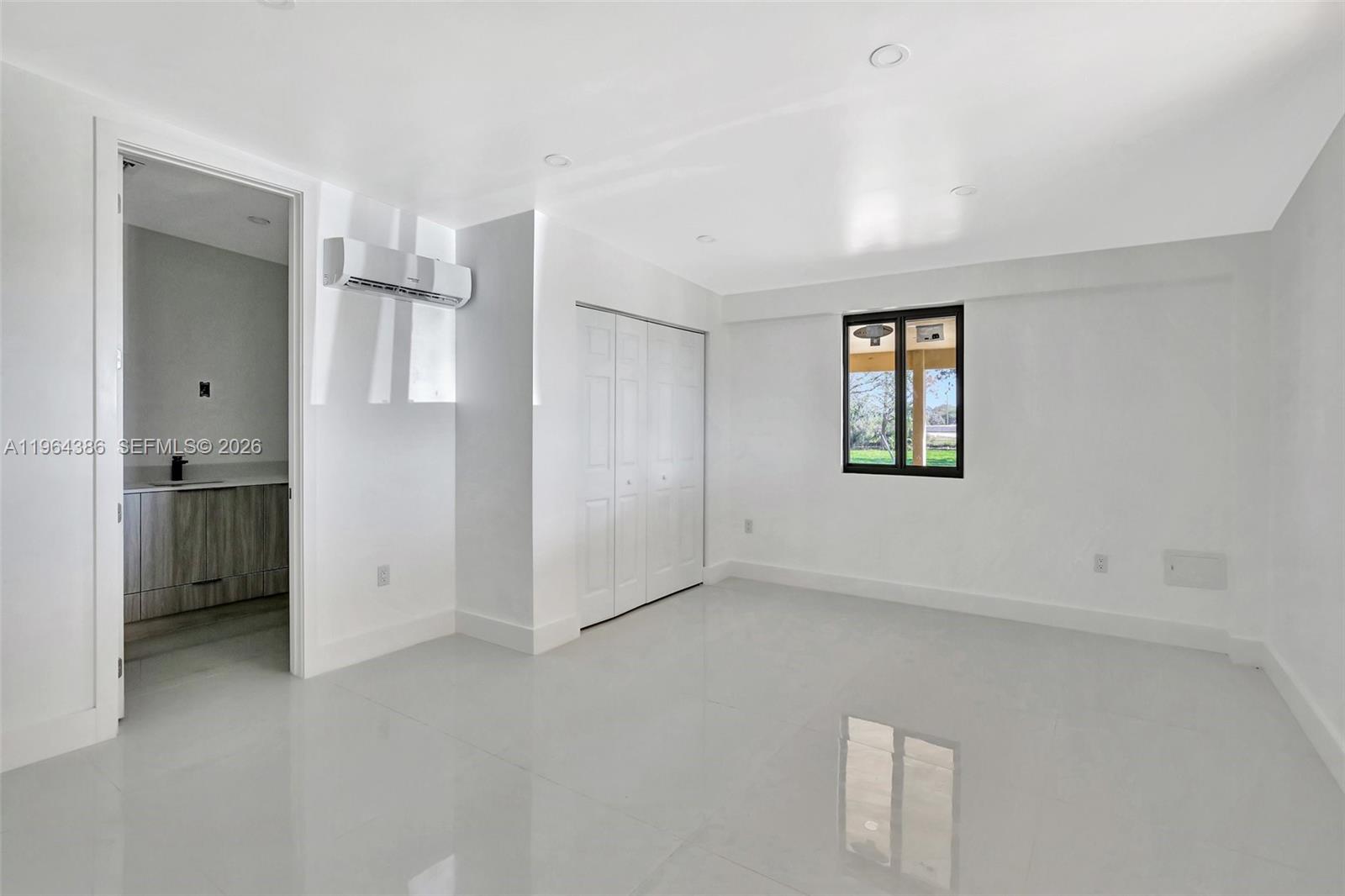 COUNTRY CLUB RANCHES SEC - Residential