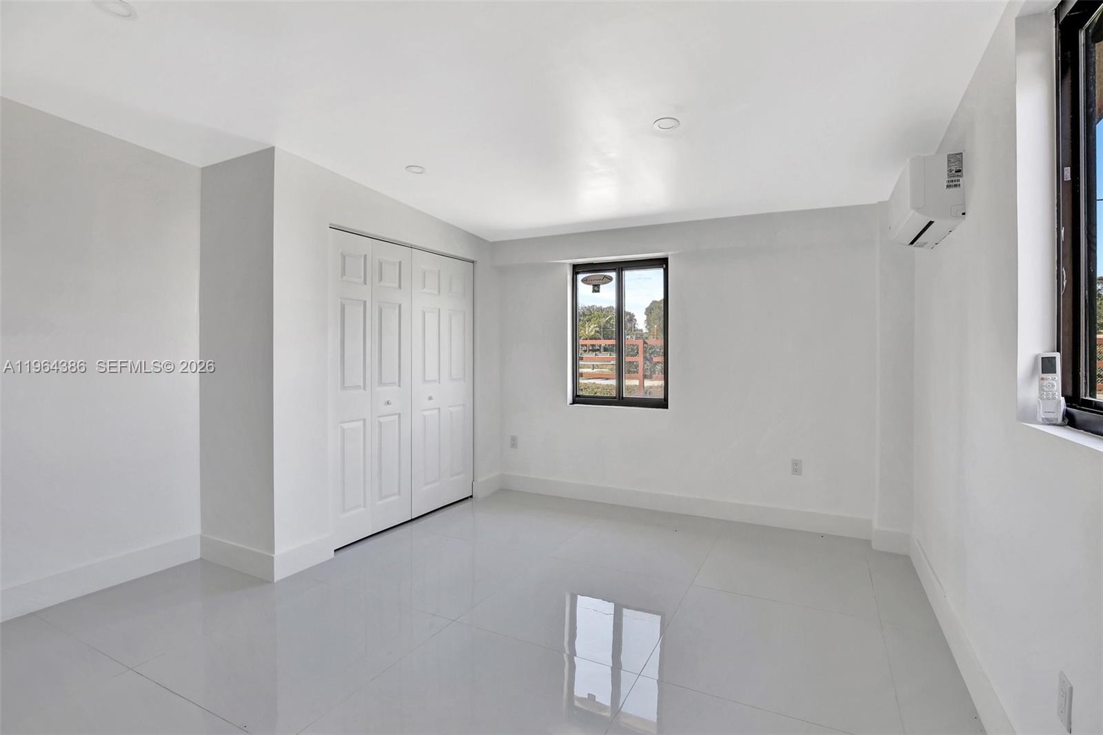 COUNTRY CLUB RANCHES SEC - Residential