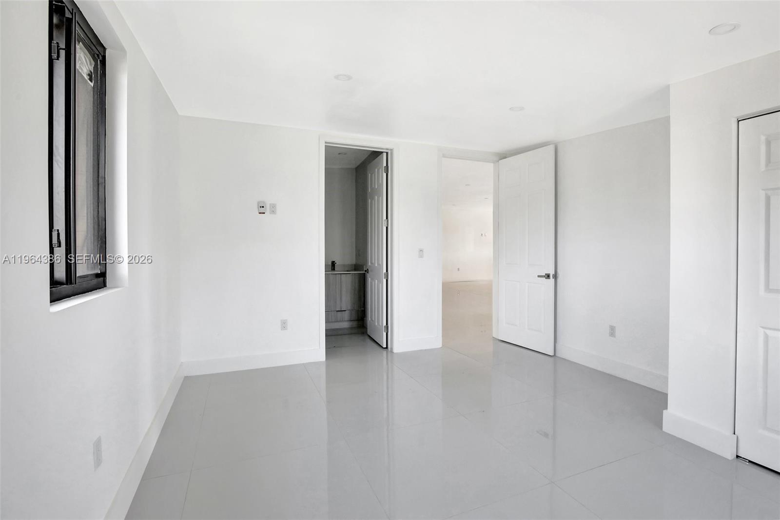 COUNTRY CLUB RANCHES SEC - Residential