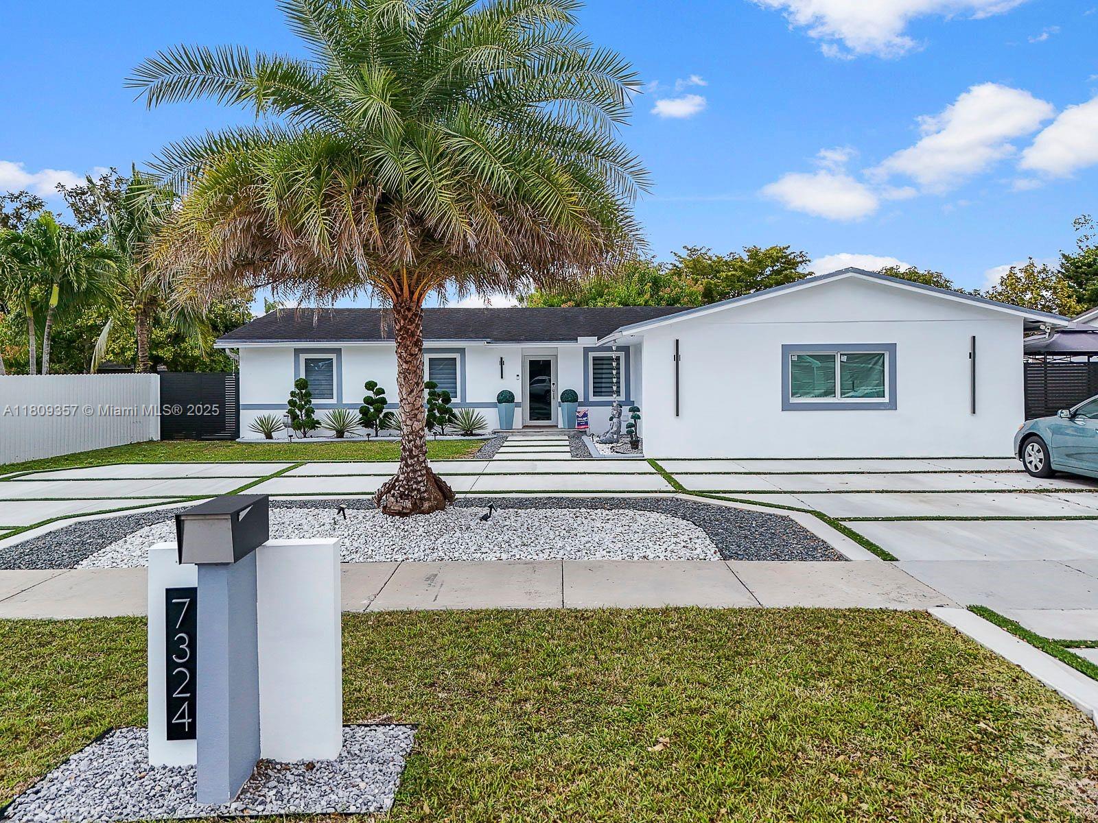Rental Property at 7324 Sw 134th Ct, Miami, Broward County, Florida - Bedrooms: 3 
Bathrooms: 2  - $4,500 MO.