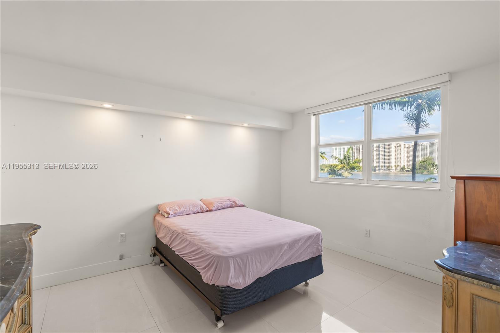 POINT EAST SEC II CONDO - Residential