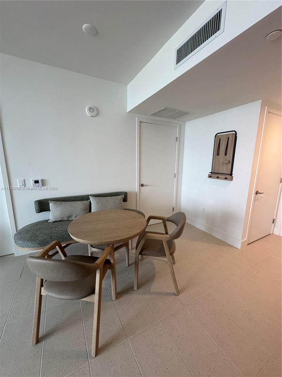 NATIIVO/GALE RESIDENCES - Residential